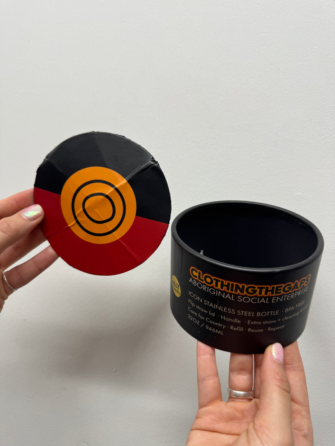 Icon Stainless Steel Bottle - 946 ml/ 32oz - DAMAGED PACKAGING